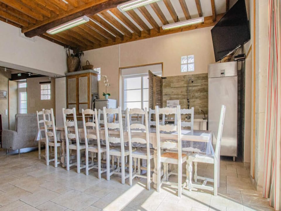 House 15 People Hotel in Bourgogne-Franche-Comté