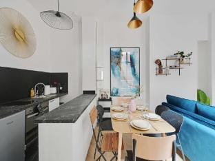 Cosy apartment - 2BR6P- Strasbourg-Saint-Denis Hotel in Paris