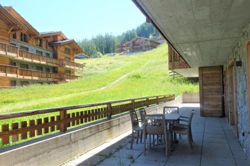 Les Mayens MA 012-LUXURY apartment 8 pers Hotel in Nendaz