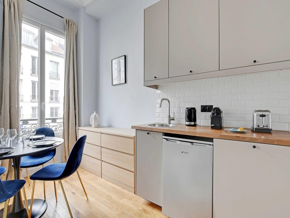 Intimate apartment - 1BR4P - Bastille Hotel in Paris