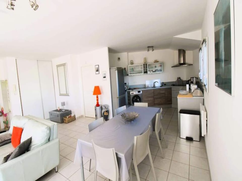 Rooms for 6 People Hotel in Gassin