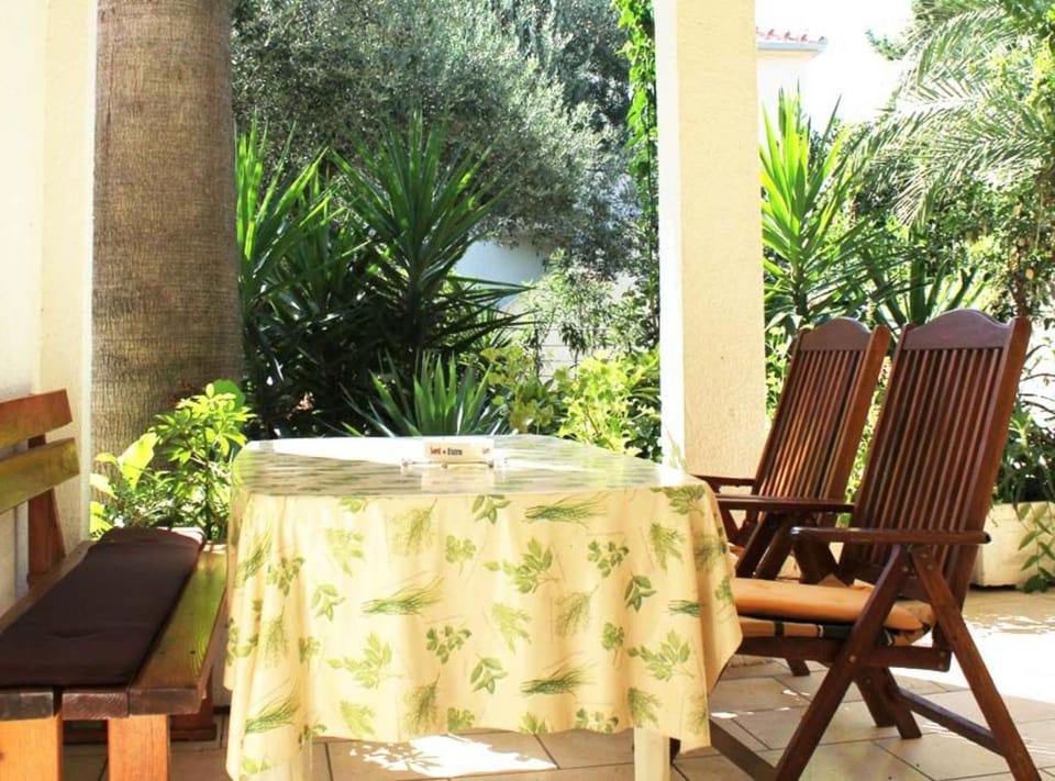 Apartments Antonio - Two Bedroom Apartment with Terrace Apartment B Hotel in Dubrovnik-Neretva County