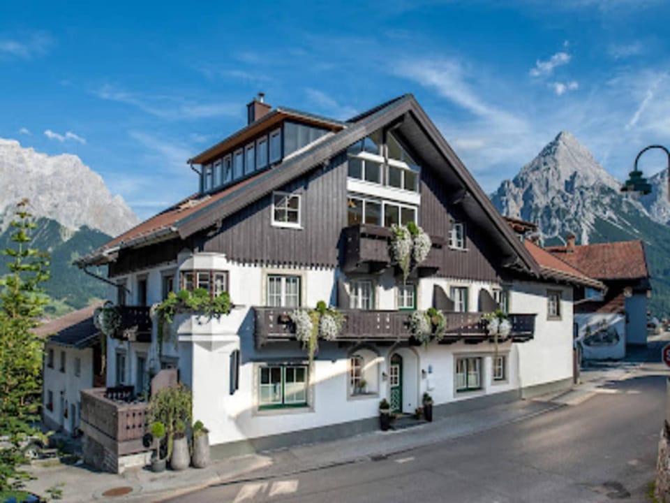 Amazing apartment in Tyrol with sauna Apartment in Garmisch-Partenkirchen