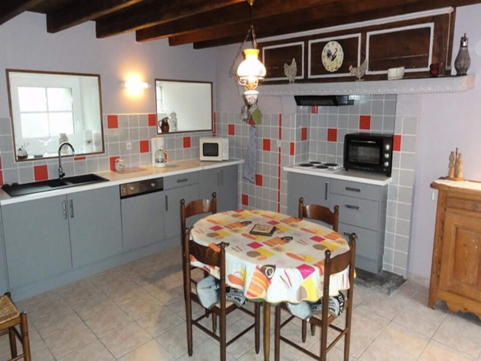 House 6 People Hotel in Normandy