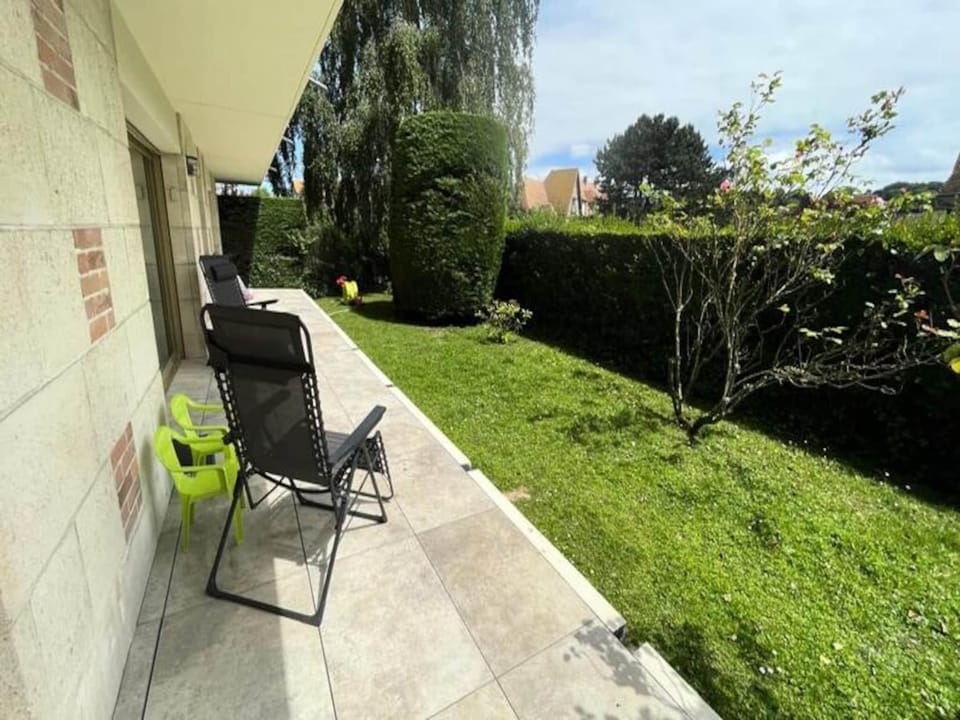 Apartments for 6 People Hotel in Deauville