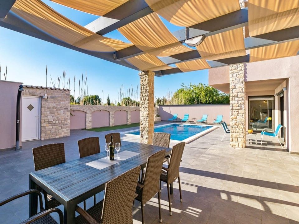 Relaxing villa in Pula with private pool Resort in Fažana