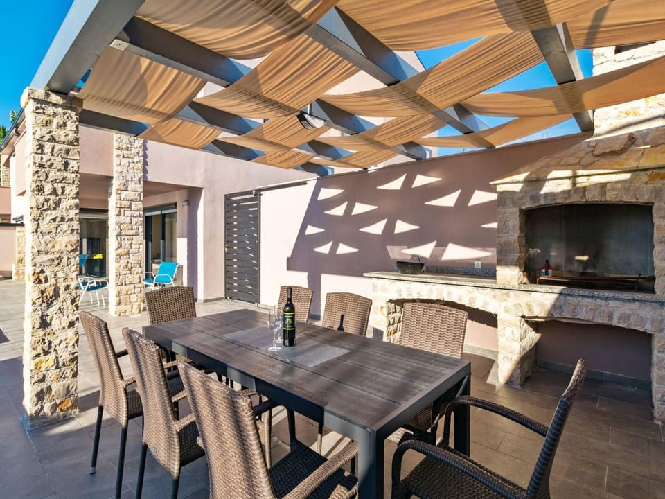 Relaxing villa in Pula with private pool Resort in Fažana