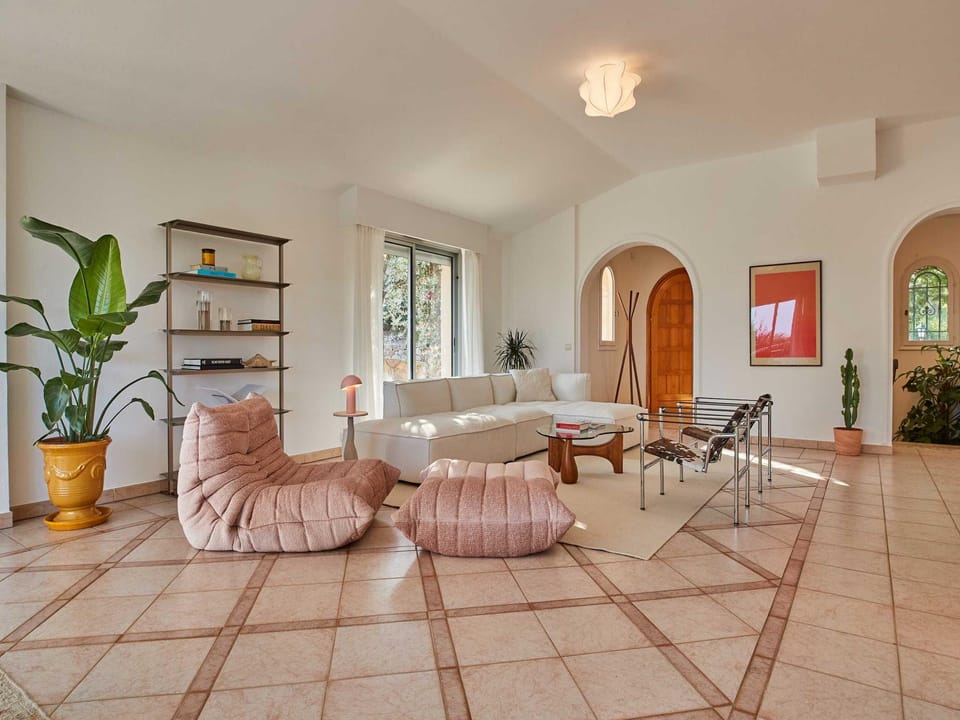 Villa Casa Rosetta AC avec Piscine  Jacuzzi  -Vallauris Resort in Antibes