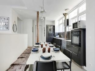 Authentic Loft - 2BR8P - Oberkampf Hotel in Paris