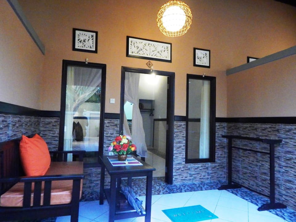 Putu Guest House Pemuteran Hotel in Bali