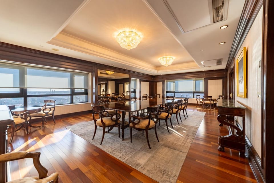 Radisson Montevideo Victoria Plaza Hotel Hotel in Montevideo Department, Uruguay