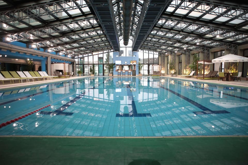 Swimming pool