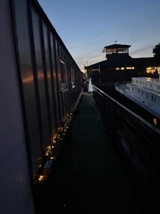 Liverpool Waterfront Stay excellent location onsite parking Hotel in Liverpool