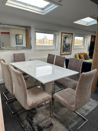 Liverpool Waterfront Stay excellent location onsite parking Hotel in Liverpool