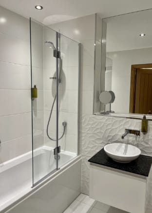 Royal Gardens Apartment 19 Hotel in Golf Road