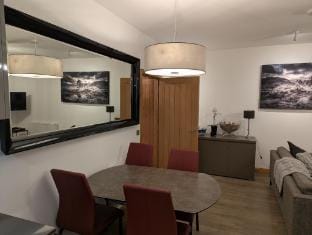 Royal Gardens Apartment 10 Hotel in Golf Road