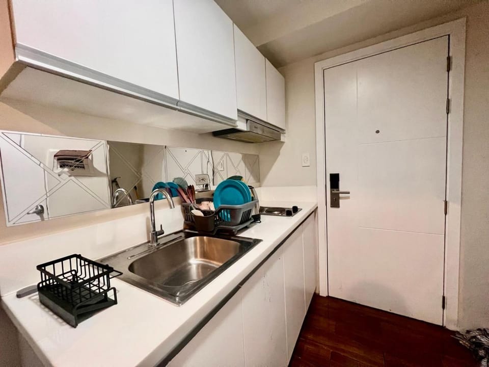 Makati Business District Prime Accommodations Hotel in Makati