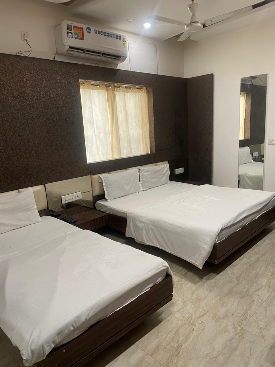 Shree Anand Dham Vrindavan Hotel in Uttar Pradesh