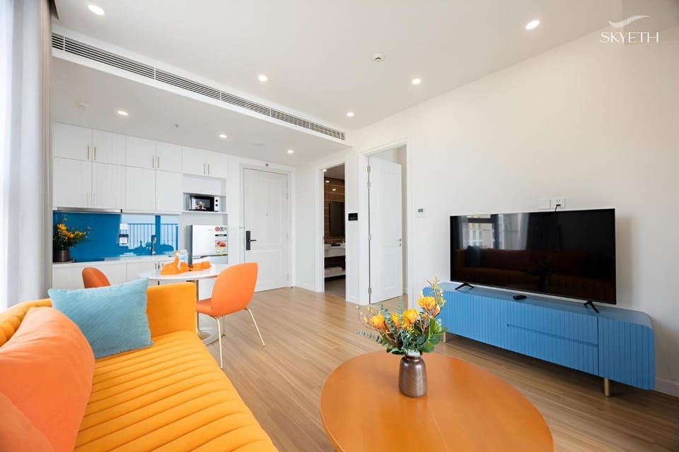 Shared lounge/TV area