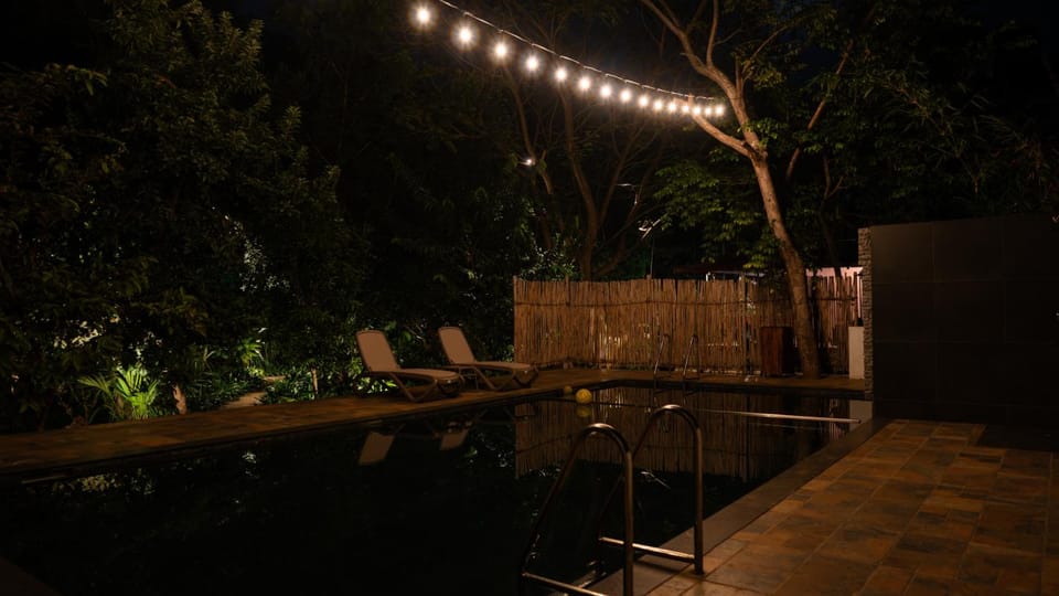 Swimming pool