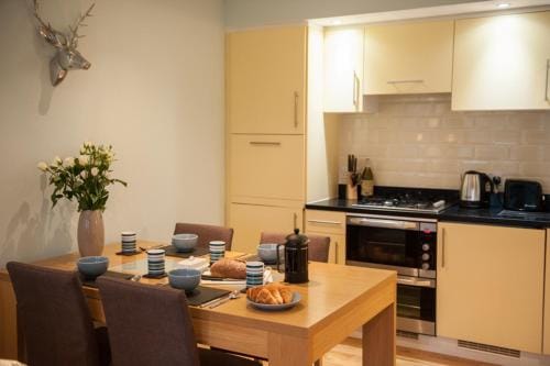 Glenwood Apartment at The Highland Club, Loch Ness Hotel in Fort Augustus