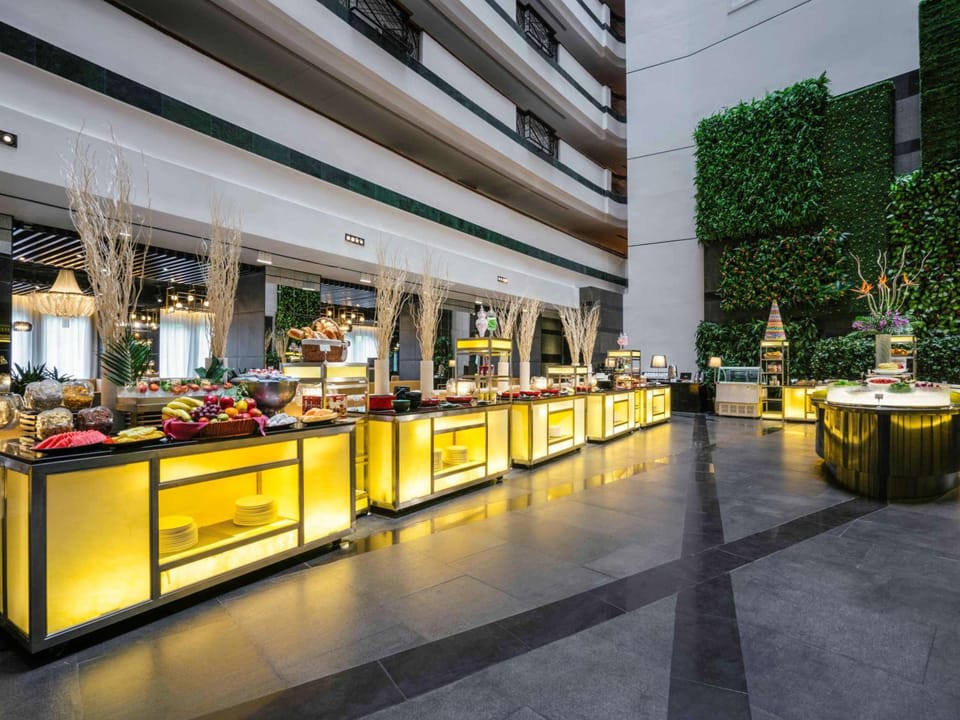 Grand Mercure Shanghai Hongqiao Hotel in Shanghai