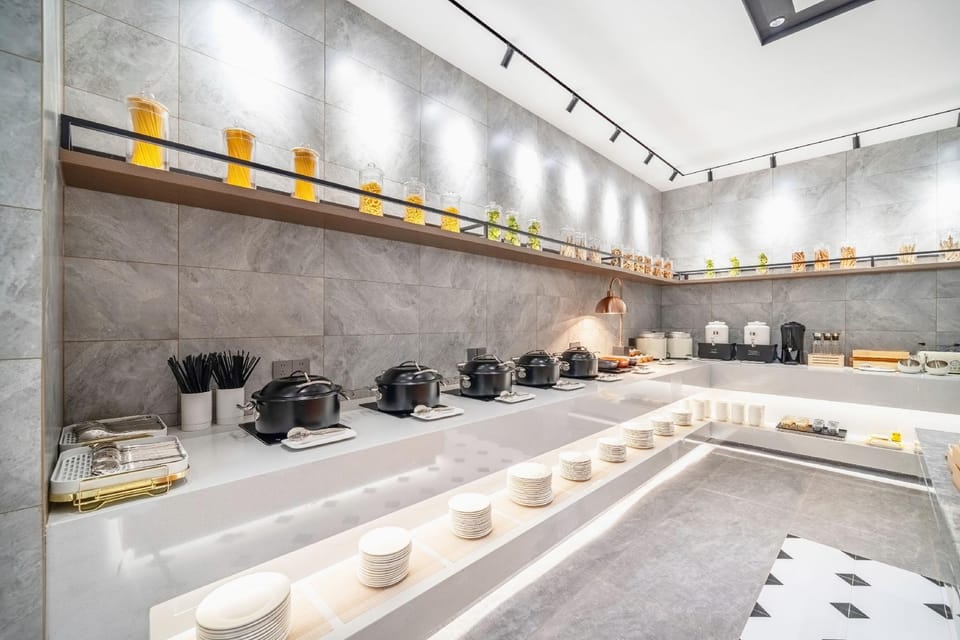 Home Inn Plus - Jinhua Lanxi Ancient City Railway Station Hotel in Hangzhou