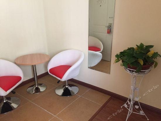Home Inn Style (Gold) - Xuzhou High-speed Railway Station Wanda Plaza Hotel in Jiangsu