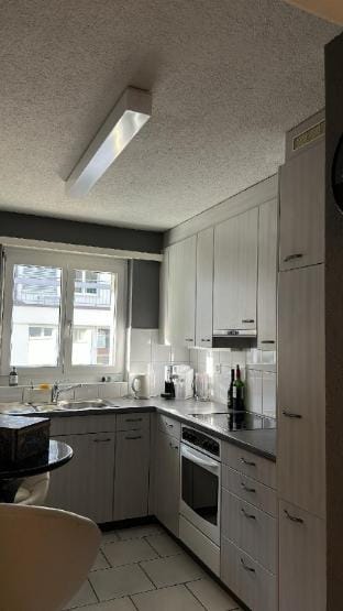 Cozy apartment in Zurich Seefeld Hotel in Zurich City