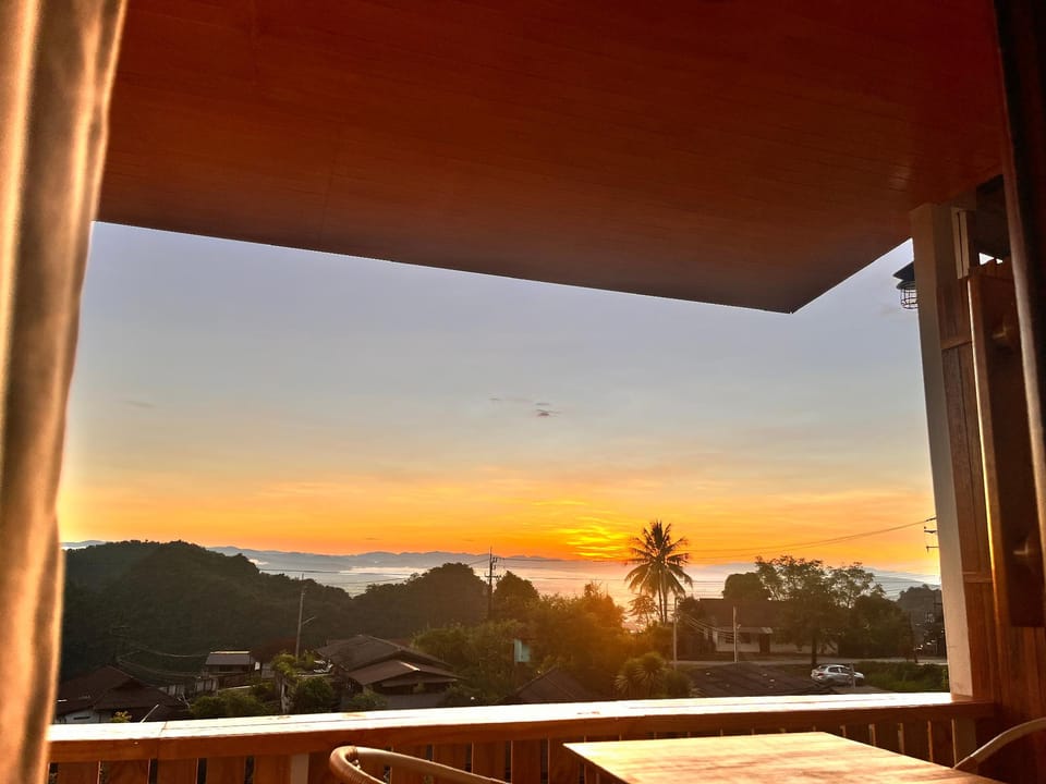 Oxygen-Phamee Resort in Thailand