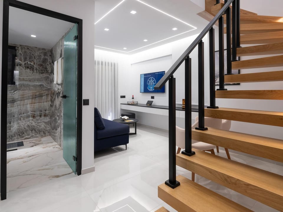 Captain Napoleon Paterakis CNP Luxurious Suites Apartment hotel in Heraklion