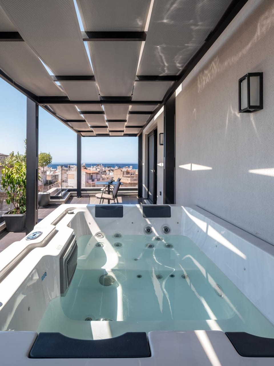 Captain Napoleon Paterakis CNP Luxurious Suites Hotel in Heraklion