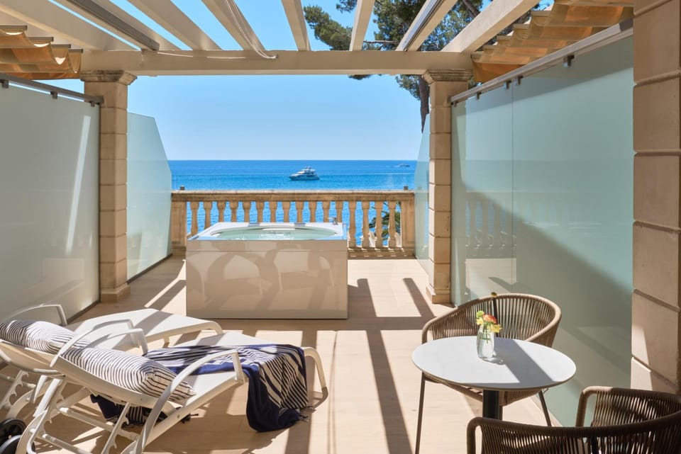 Barceló Illetas Albatros Hotel in Cas Català