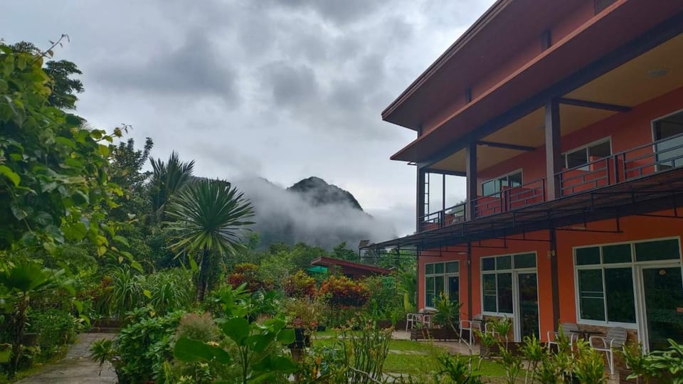 Khao Sok Country Resort Hotel in Khlong Sok