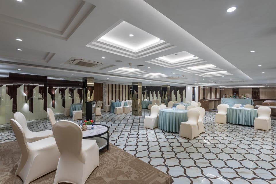 Lawrence Solitaire Resort, Nainital Resort in Uttarakhand
