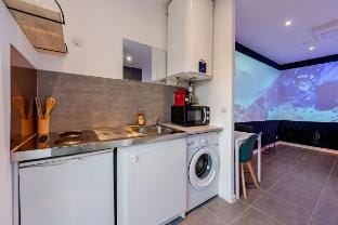 Studio Immersif Jaccuzi & Cinéma Disney et Astérix Hotel in Île-de-France
