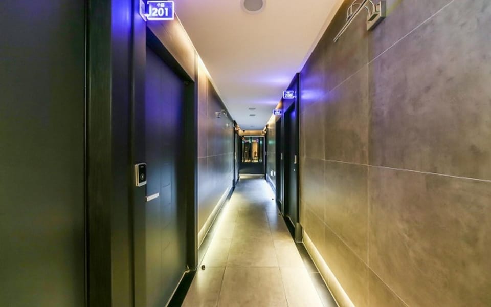 Changwon Paryongdong Su Motel in South Korea