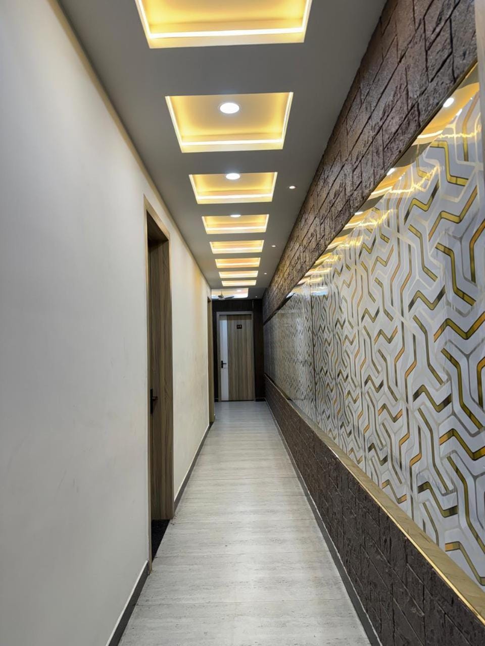 Hotel usha palace  Hotel in Agra
