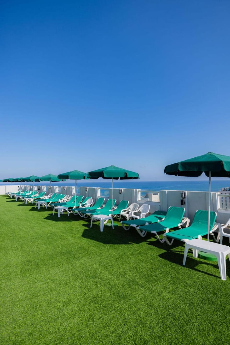 Grand Beach Hotel Hotel in Tel Aviv-Yafo
