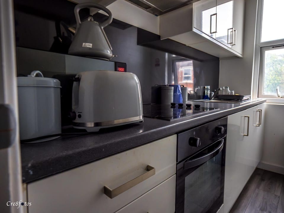Ensuite1 Woodhouse private bath 2kitchen Hotel in Stoke-on-Trent