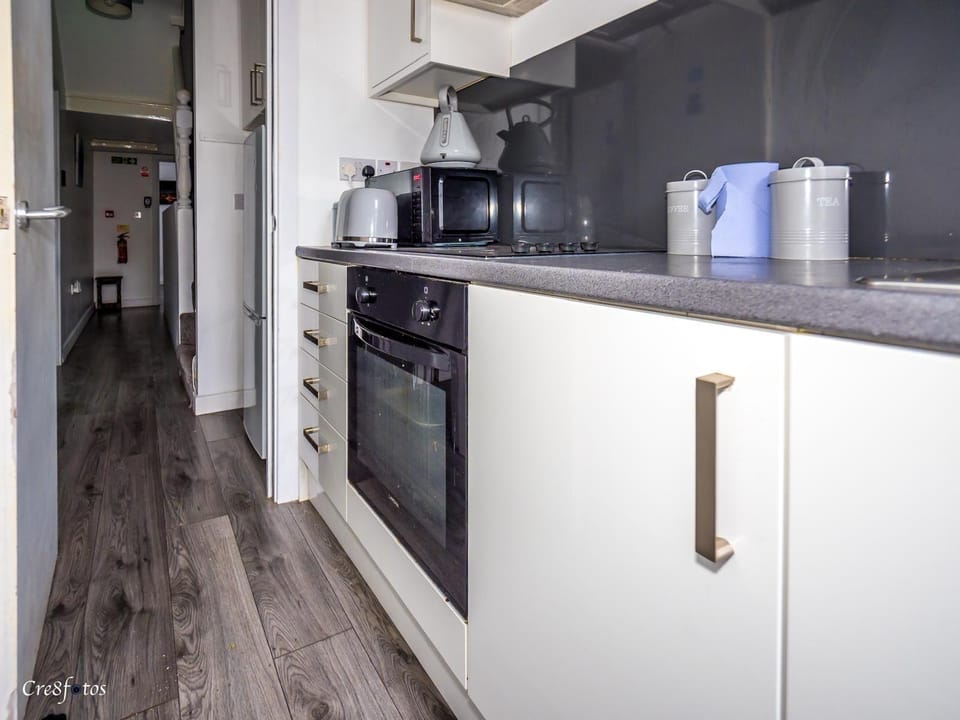 Ensuite1 Woodhouse private bath 2kitchen Hotel in Stoke-on-Trent