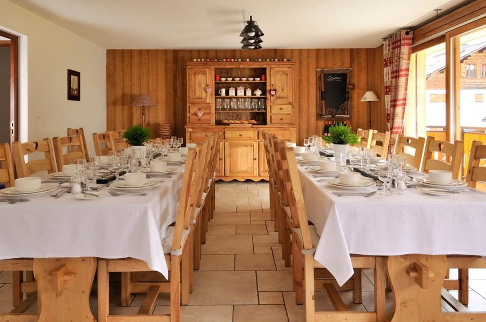 Savoy Morzine Hotel in Montriond