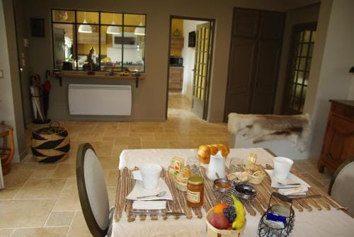 Les Coronilles Hotel in Saint-Maximin-la-Sainte-Baume