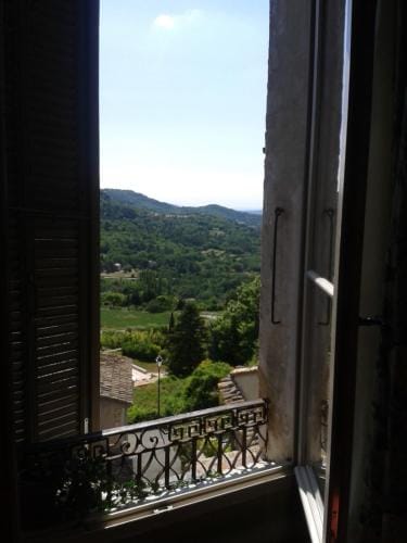 Fenetre sur vue Hotel in Apt