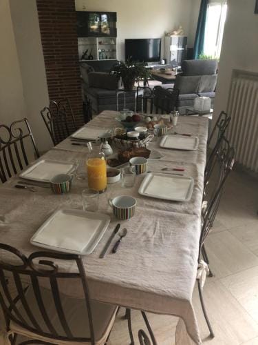 Chambre ambiance campagne chic Hotel in Normandy