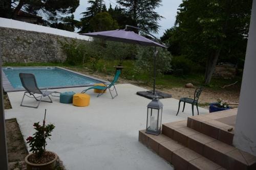 L'Oiseau Bleu Hotel in Provence-Alpes-Côte d'Azur