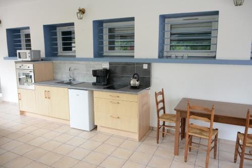 L'Oiseau Bleu Hotel in Provence-Alpes-Côte d'Azur