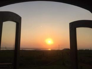 Hebrides Bothy - Glamping Hotel in Scotland