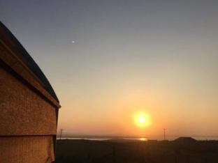 Hebrides Bothy - Glamping Hotel in Scotland