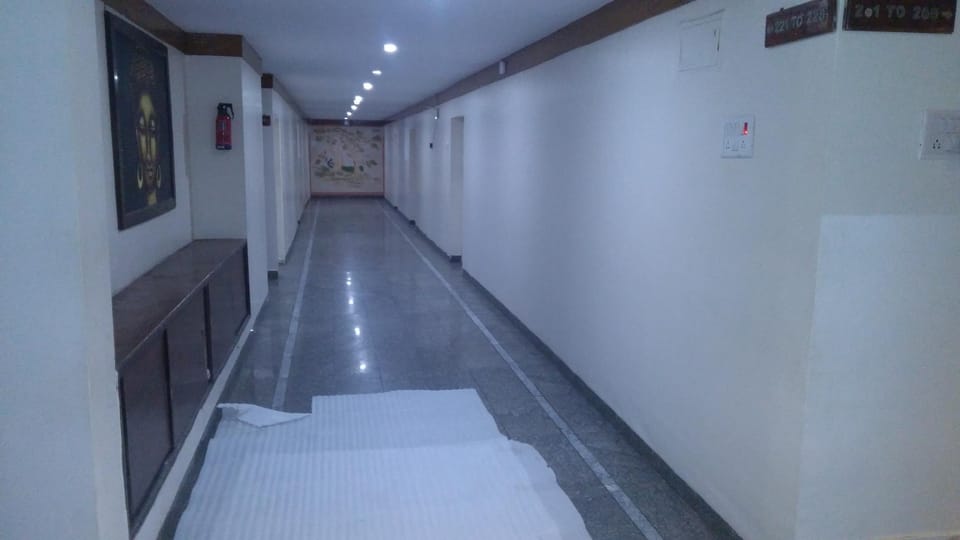 iROOMZ Sapthagiri BAlla Hotel in Andhra Pradesh